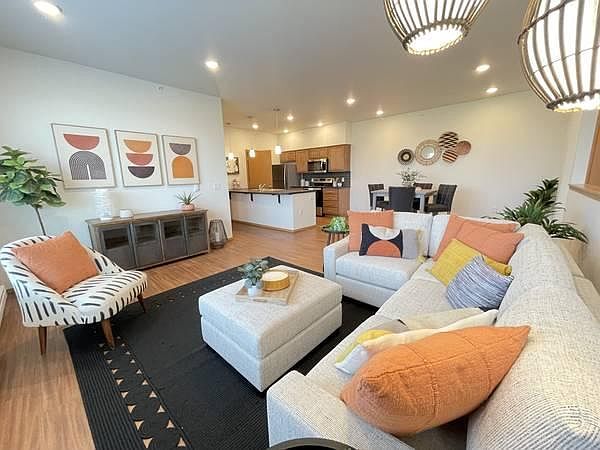 1st image of 4175 E Poleline Ave #202