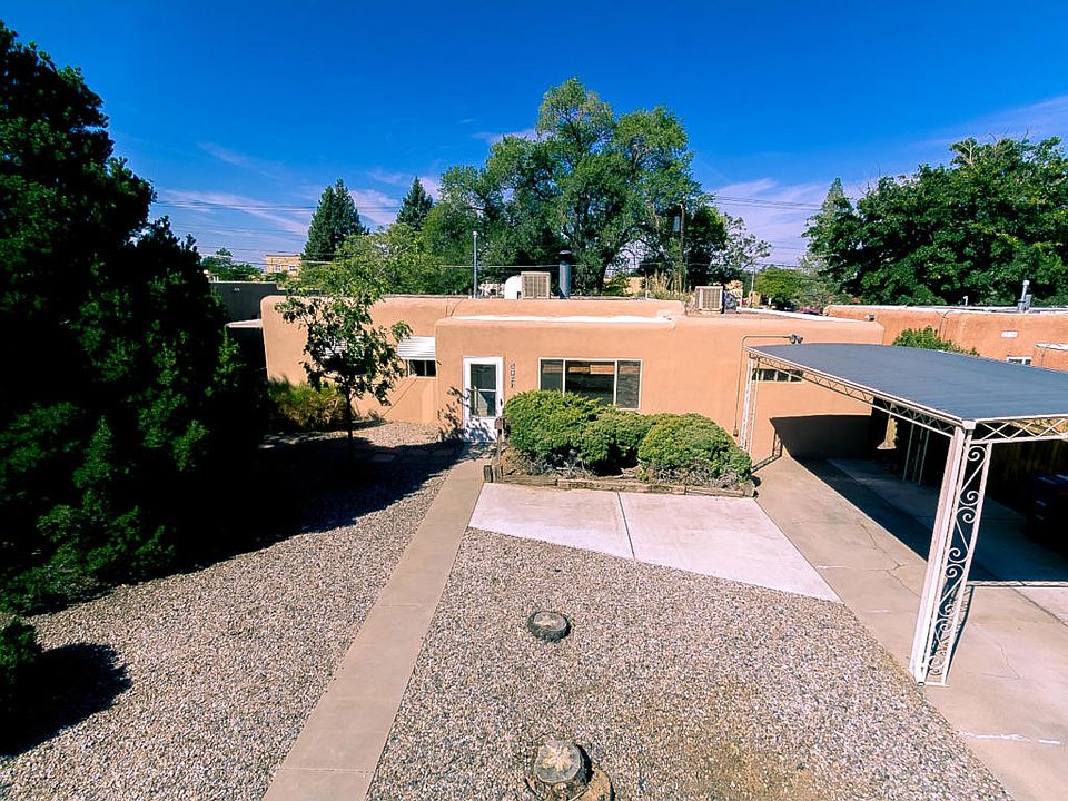 1st image of 2021 Madeira Dr NE