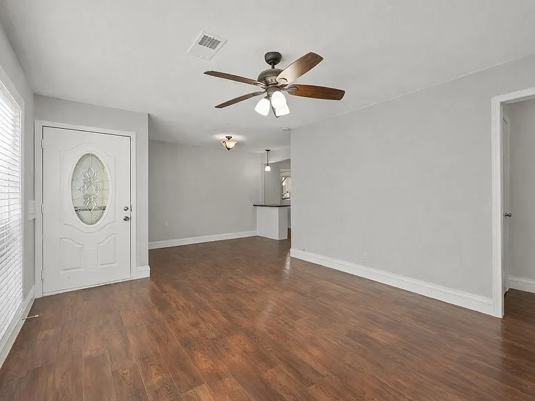 3823 Florinda St — Photo 7