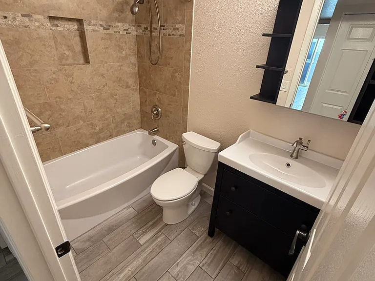 2nd bathroom