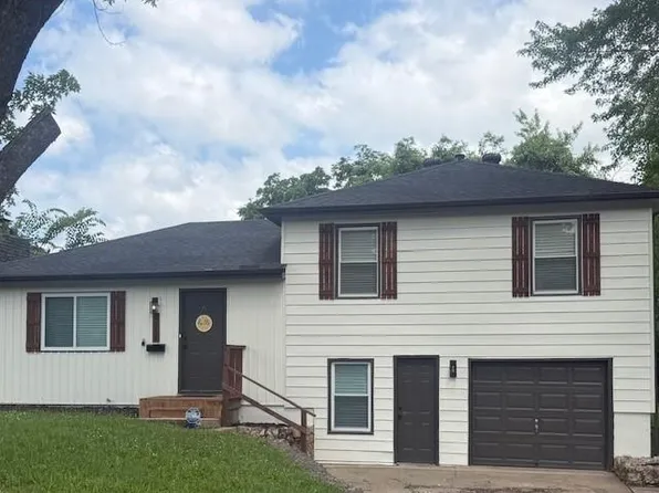 8611 Lane Ave, Raytown, MO 64138