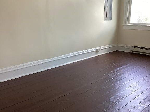 2nd image of 2511 Beech Ave