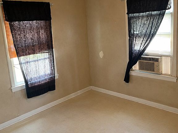 4th image of 718 E Brookwood Pl