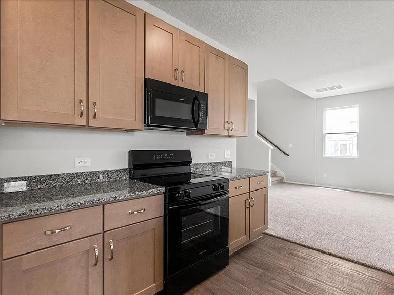 13300 Riding Dr — Photo 15