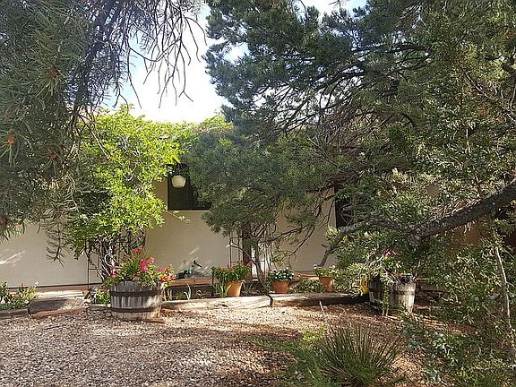 2nd image of 1011 Calle Lento