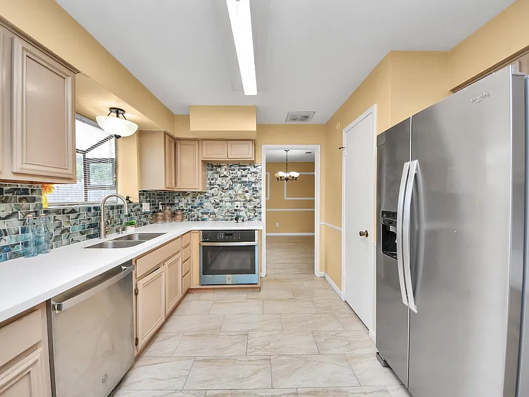 3935 Heathersage Dr — Photo 14