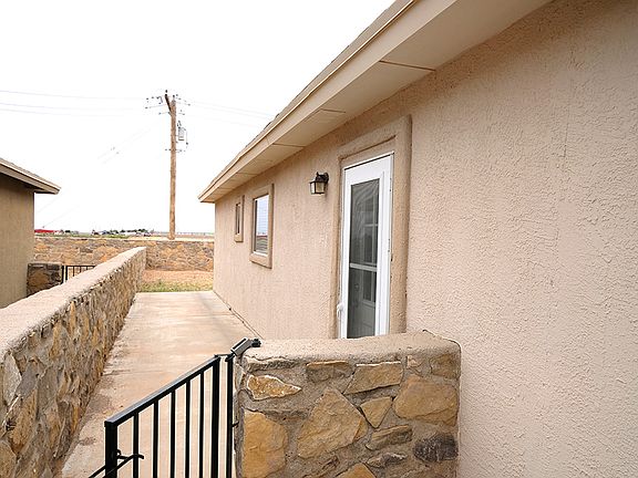 4th image of 14428 Jacinto Ramos Ave