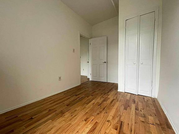 5th image of 138 Hancock St APT 4B
