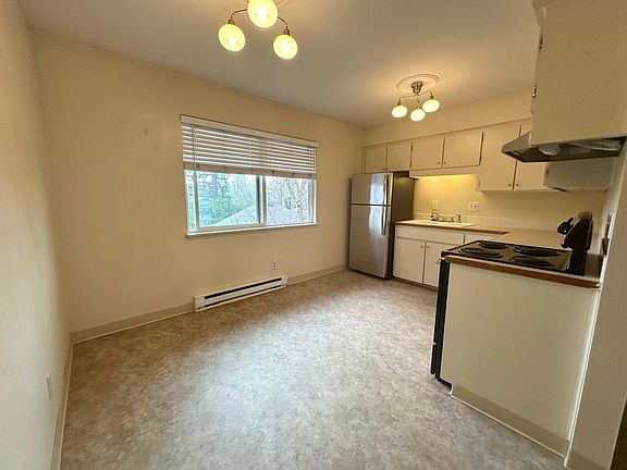 5th image of 22923 SW Pine St APT 3