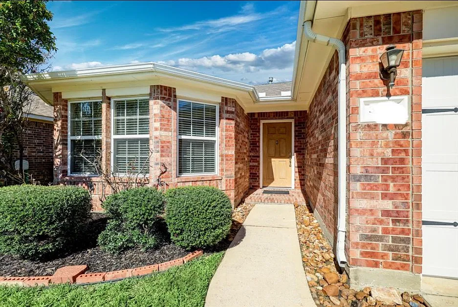 3119 Crossout Ct — Photo 2
