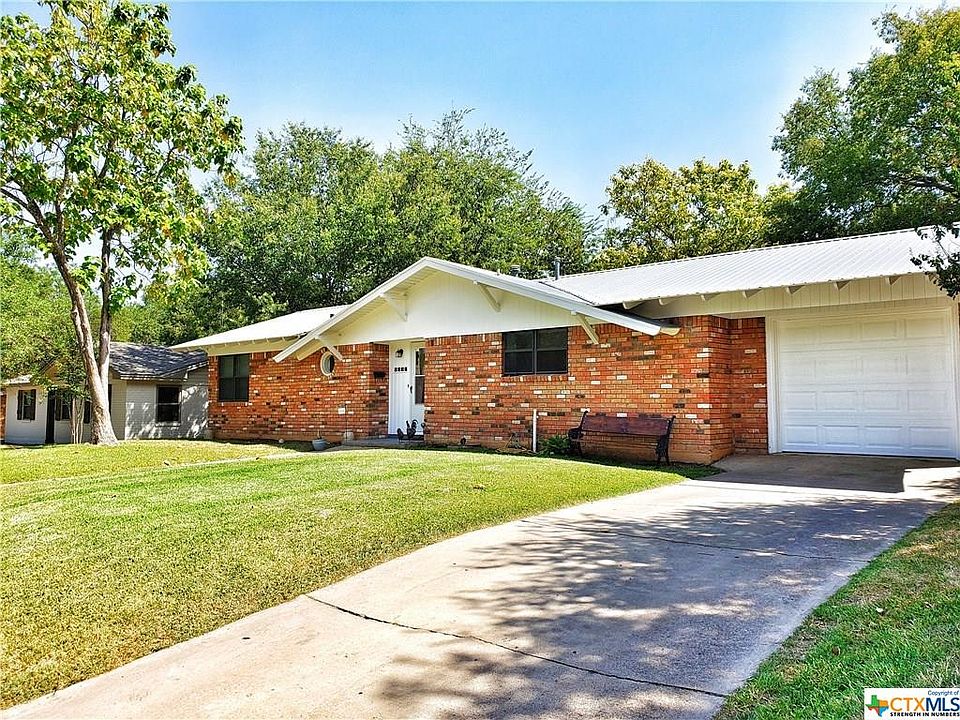 1st image of 2604 Mears Dr