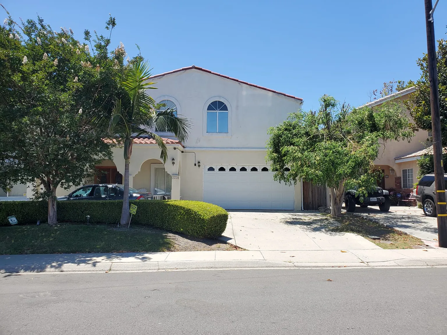 4 bed, 3.5 bath, 3473 sqft, $5,900 — Photo 2