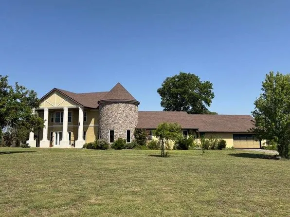 195 Whitworth Rd, Whitewright, TX 75491