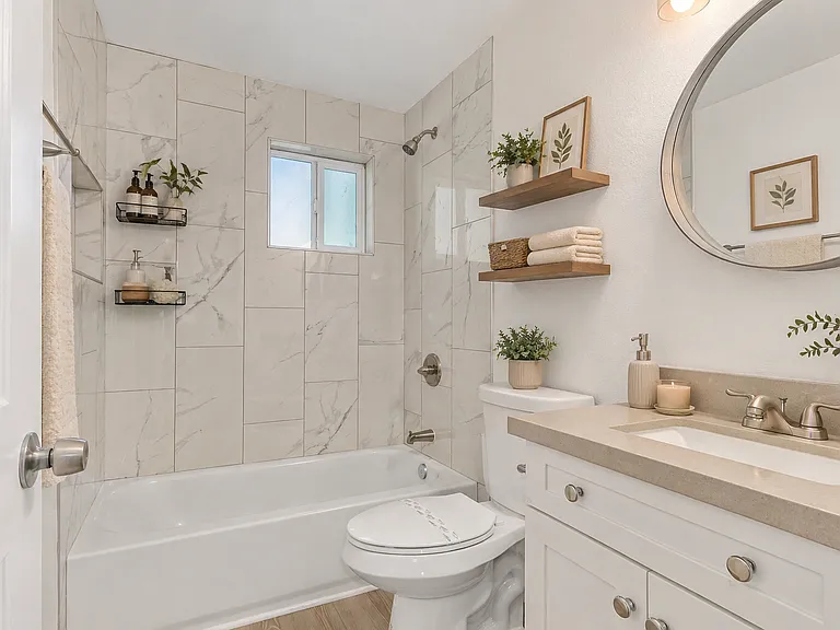 312 E Kinderman Dr #1 — Photo 5