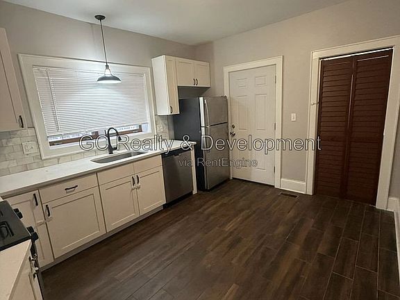 4th image of 2326 W 25th St #1