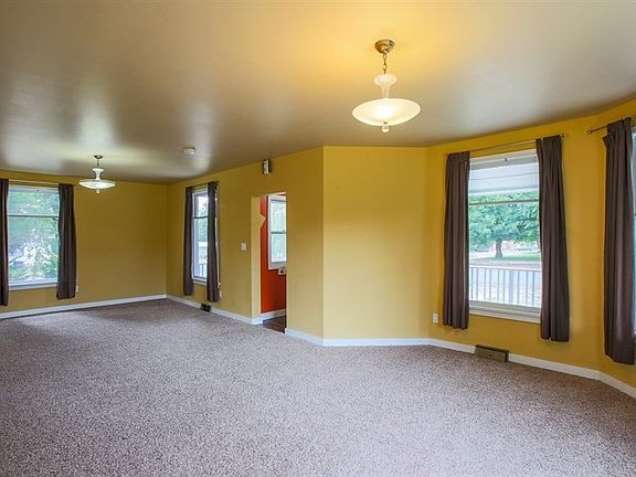 4th image of 602 11th St
