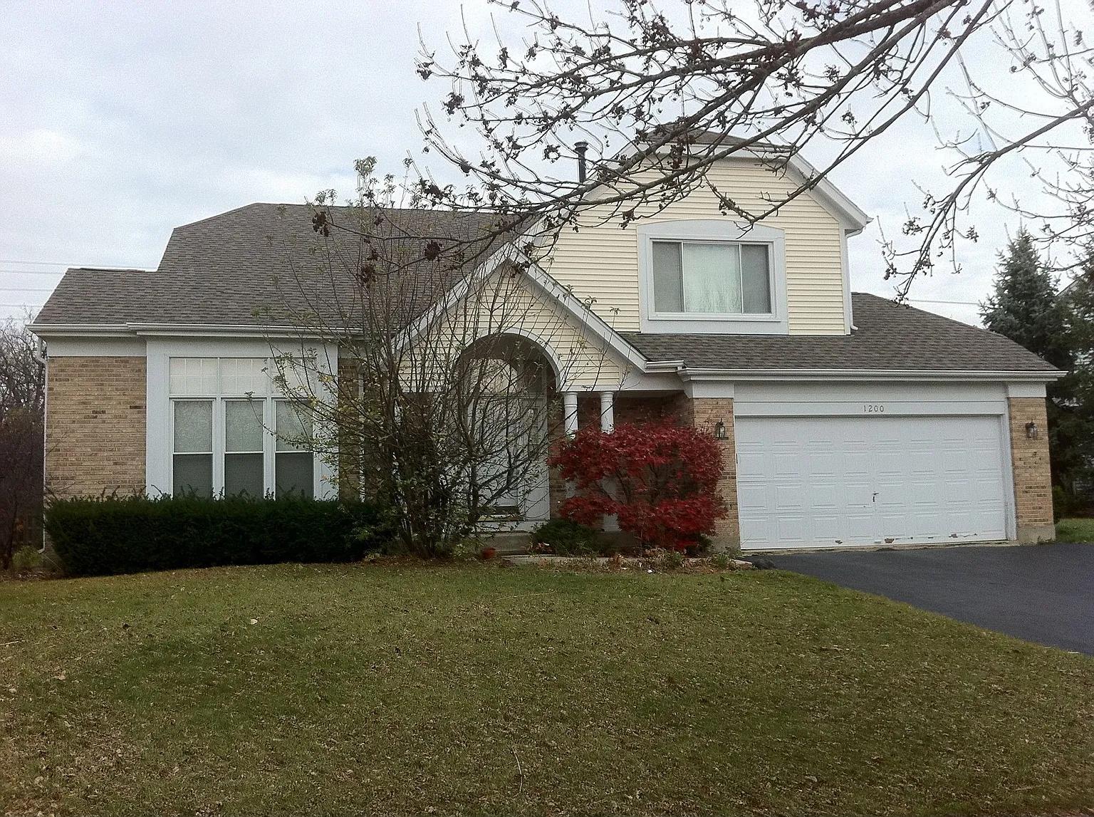 1200 Thorndale Ln photo 1