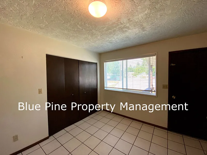 2 bed, 1.0 bath, 800 sqft, $895 — Photo 4