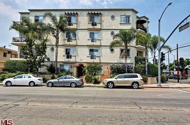 1st image of 855 N Wilcox Ave #204