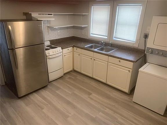 2nd image of 4217 Fontainebleau Dr APT C