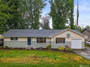 513 Calistoga St W, Orting, WA 98360