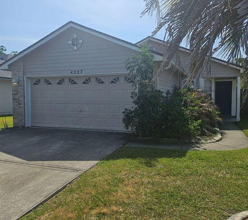 1st image of 4227 Hanging Moss Dr