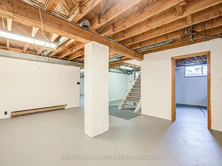 134 Fairglen Ave — Photo 31