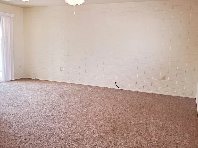 9951 W Clair Dr — Photo 5