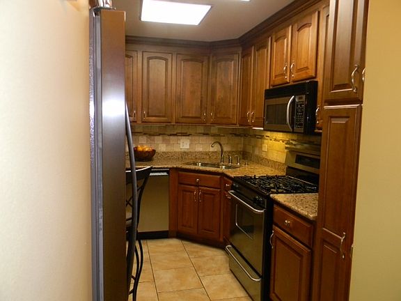 3rd image of 233 Acorn Dr #233