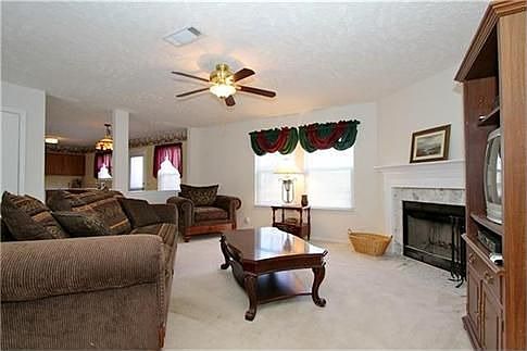 5th image of 1013 Montrose Dr
