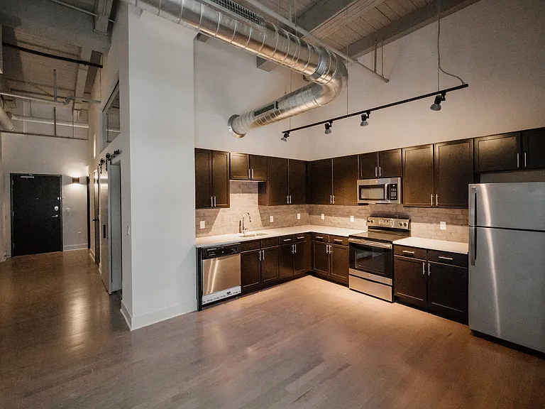 Maxwell Lofts — Photo 30