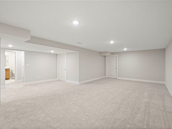 4th image of 3005 Birchwood Dr