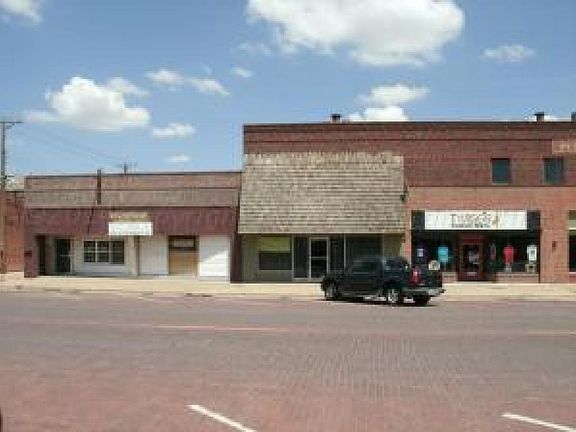 5th image of 302 W Foster Ave
