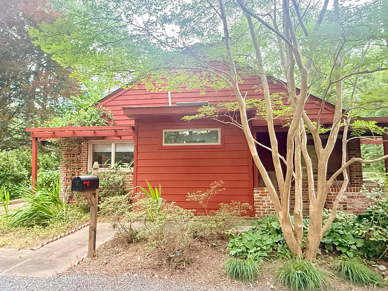 6819 Selkirk Dr — Photo 30