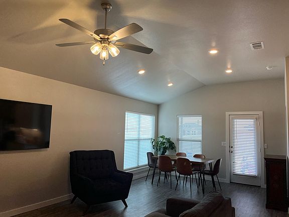 2nd image of 3414 Urbana Pl