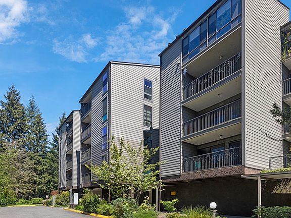 2nd image of 6702 139th Avenue NE #761