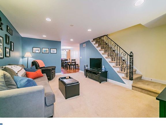 2nd image of 415 Pine St
