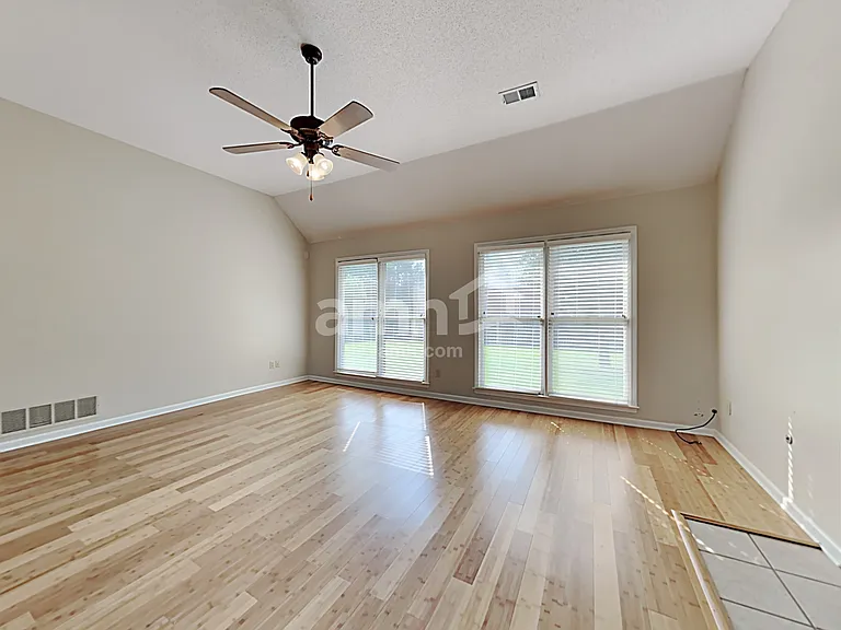 5005 Bristol Woods — Photo 3