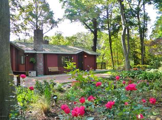 24-A Blossom Cove Rd, Red Bank, NJ 07701