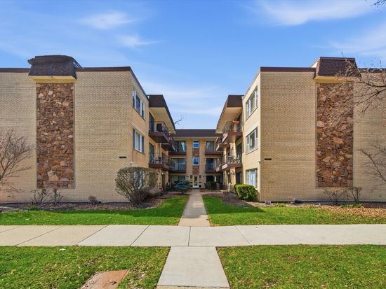 4340 N Keeler Ave #1F, Chicago, IL 60641
