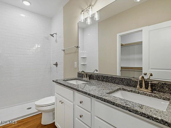 4th image of 311 N Wilson Avenue