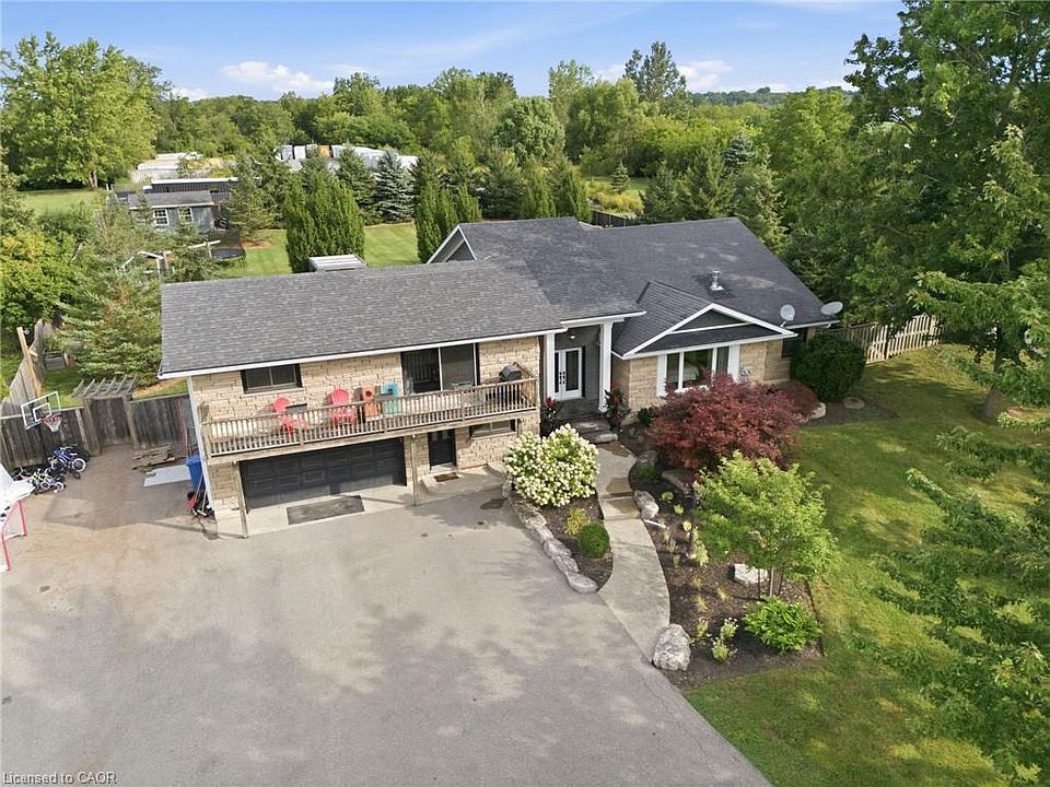 1st image of 1422 Colborne St E