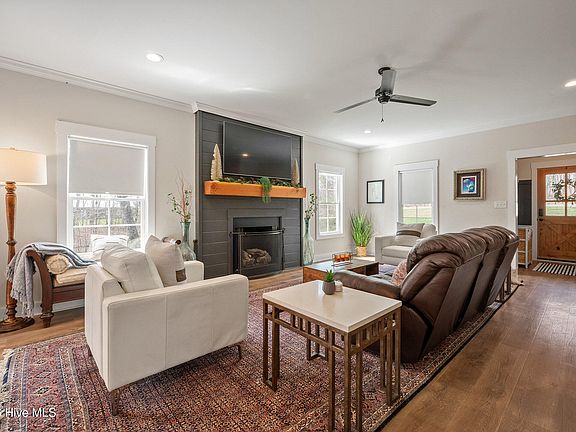 5th image of 160 Mullis Road