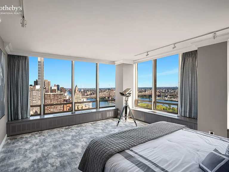 860 United Nations Plz #Penthouse 37/38b — Photo 9