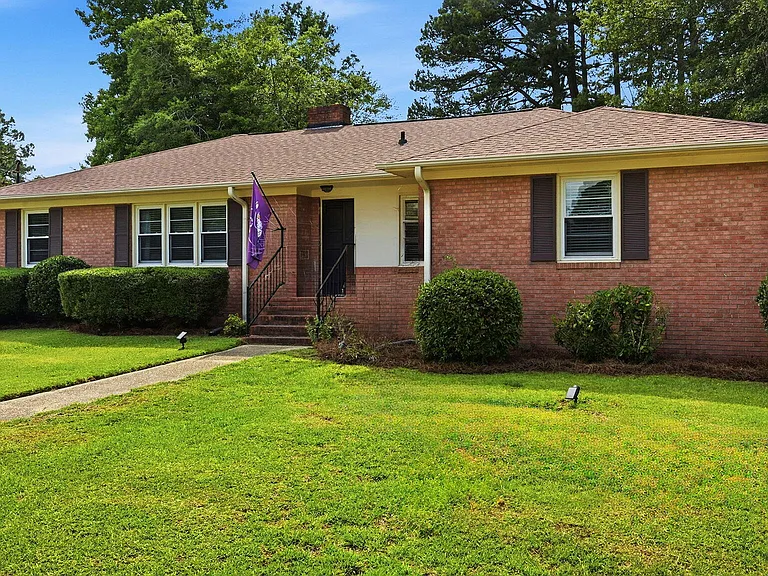 1114 W Ragsdale Rd — Photo 2