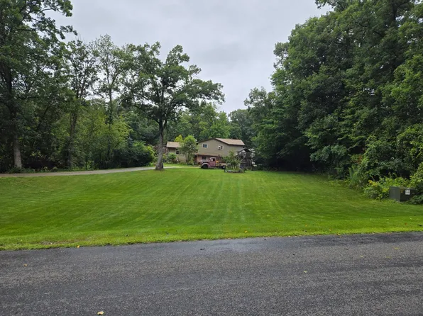 9870 219th St N, Forest Lake, MN 55025