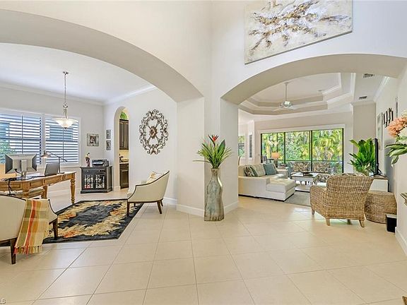 2nd image of 9239 Isla Bella Cir