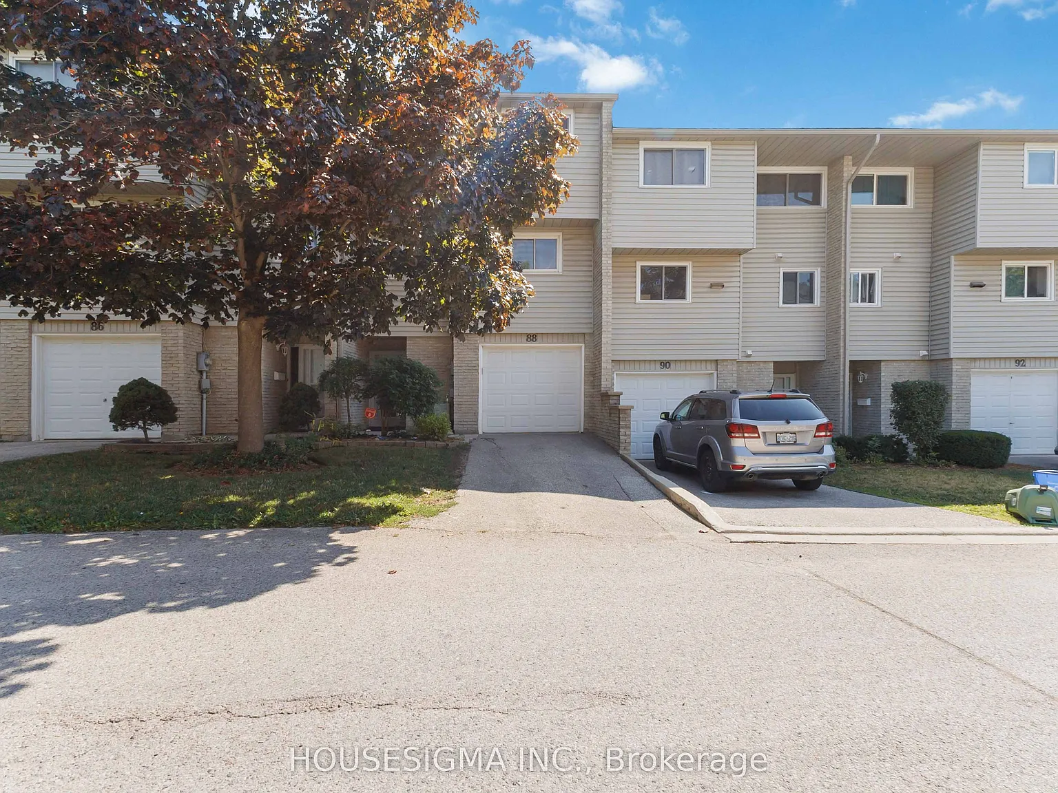 3 bed, $2,500 — Photo 3