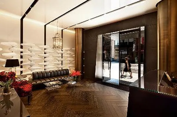 Sold by Corcoran | media 21