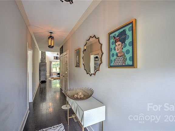 5th image of 5 Woodbridge Park Dr